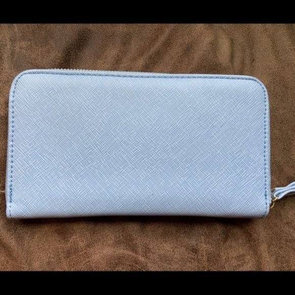 Adrienne Vittadini Studio Blue Charging Wallet - Picture 3 of 6